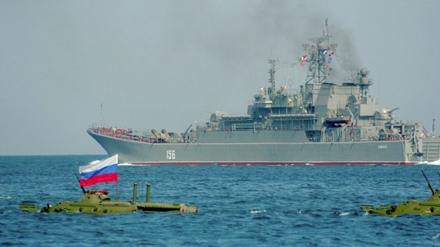 Rusia muestra el poderío de su Marina celebrando el Día de la Armada
