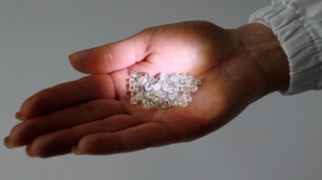 Científicos rusos descubren una nueva piedra preciosa similar a los diamantes