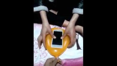 El truco de convertir un globo en carcasa para el iPhone-6