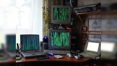 Neo ya no está en Matrix, está en Letonia
