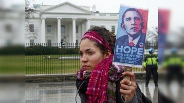 Pulitzer contra Nobel: un periodista demanda a Obama por su ley de arrestos sin juicio