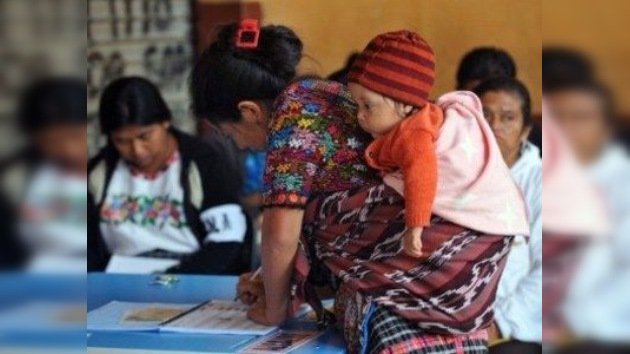  Concluyen sin graves incidentes las elecciones en Guatemala