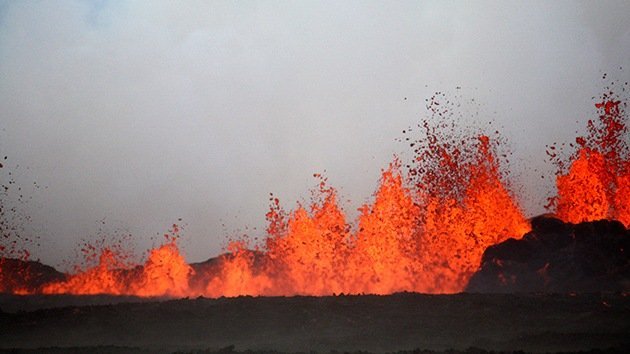 Video: El volcán Bardarbunga forma un poderoso tornado de gases tóxicos