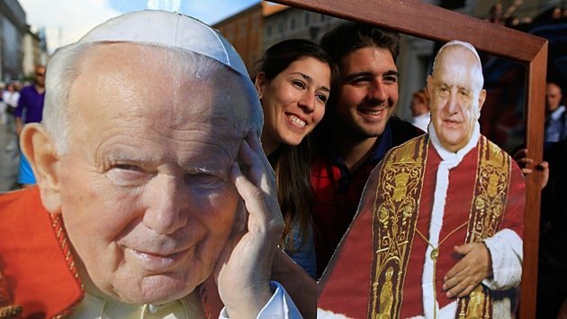La Iglesia acorta la 'carrera de la santidad': El Vaticano y su milagrosa fábrica de santos