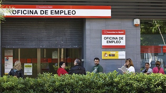 Acusan al Gobierno español de maquillar cifras para 'eliminar' a medio millón de parados