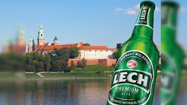 La cerveza Lech Frío, boicoteada en Polonia por una cínica publicidad
