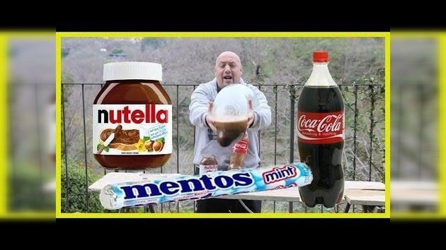 ¿Qué ocurre si mezclamos Coca-Cola, Nutella, Mentos, un condón y un italiano?