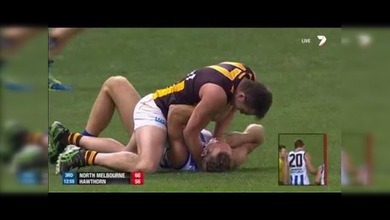 Un jugador de fútbol australiano intentó morder y estrangular a un rival