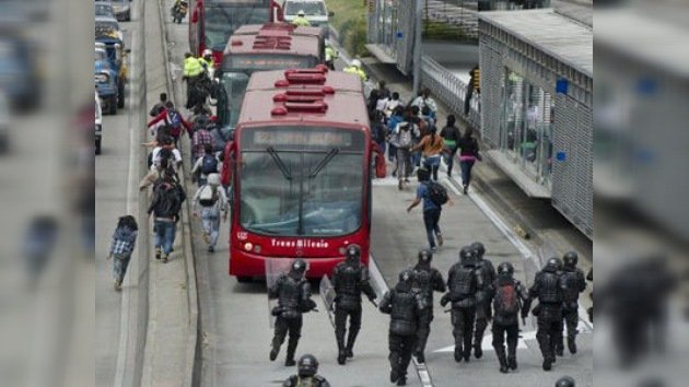 En Bogotá refuerzan seguridad del Transmilenio tras violentas protestas