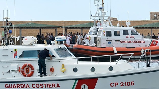 Italia: Rebajan a 34 el número de muertos al naufragar una barcaza cerca de Sicilia