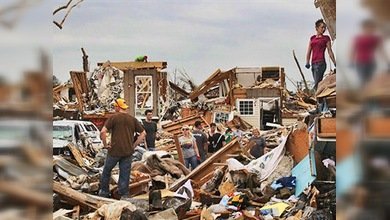 La ola de tornados llega a Oklahoma y Kansas