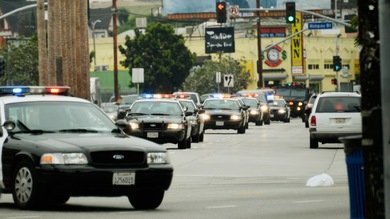 EE.UU.: La Policía echa a una mujer de su casa y ocupa la vivienda sin su permiso