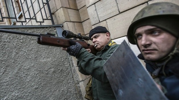 Exministro del Interior ucraniano: “La Policía no está detrás de los francotiradores”