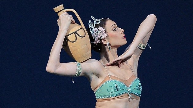 La rusa Olga Smirnova recibe el título de mejor bailarina del mundo
