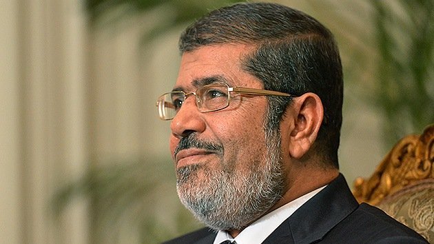 El presidente de Egipto dice que su polémico decreto es “temporal” y llama al diálogo