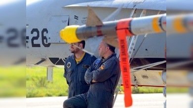 España sale 'volando' de la guerra en Libia