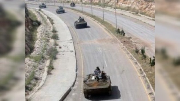 Tanques sirios causan casi cien muertes en su asalto a la ciudad de Hama