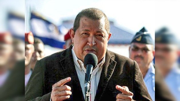 Chávez apoya a Argentina y tilda de "ridículo" al Gobierno británico