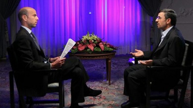 Ahmadineyad: "Occidente está tratando de aprovecharse del conflicto sirio"