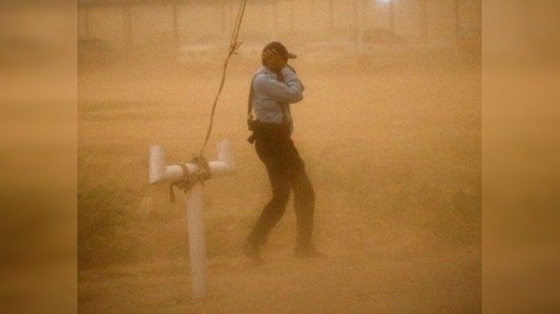 Decenas de personas mueren en una tormenta de arena que está azotando la India
