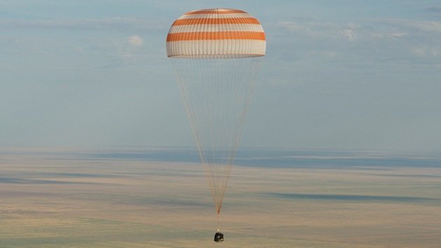La 32ª tripulación aterriza con éxito en Kazajistán con tres astronautas a bordo