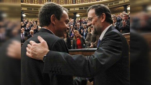Mariano Rajoy asume el poder y anuncia severos recortes