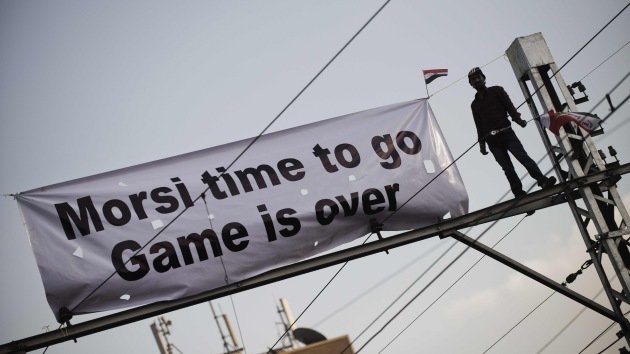El presidente egipcio, dispuesto a enmendar su polémico decreto