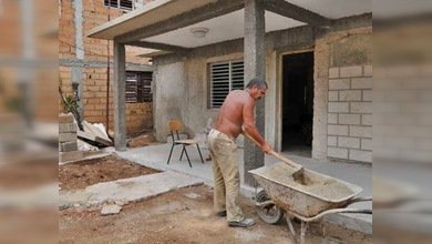 Cubanos: con licencia para construir