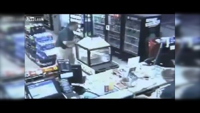 Un teléfono salva la vida de su dueño parando una bala