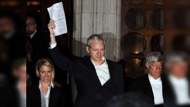 Hoy se anuncia la decisión sobre la extradición de Assange a Suecia