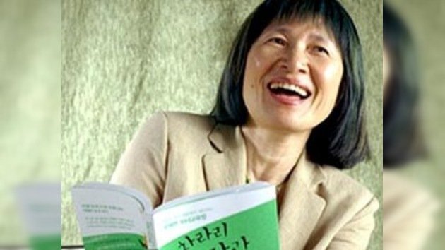 Autora surcoreana de 20 libros sobre la felicidad se suicida con su esposo