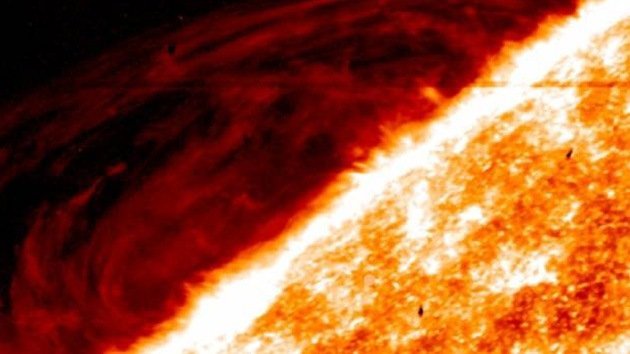 La NASA presenta imágenes del Sol sin precedentes captadas por el telescopio IRIS