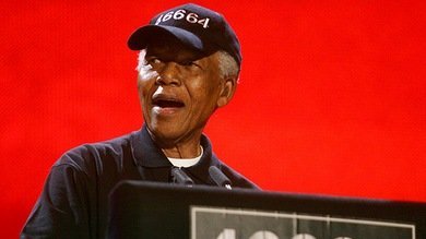 "Terrorista" y "Comunista": Mandela a los ojos de la élite de EE.UU.