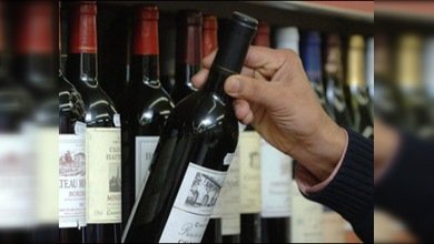 Una pasajera pagó casi 30.000 euros al comprar vino en un aeropuerto