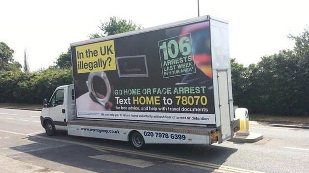 Londres presenta polémica campaña que invita a inmigrantes irregulares a irse a casa
