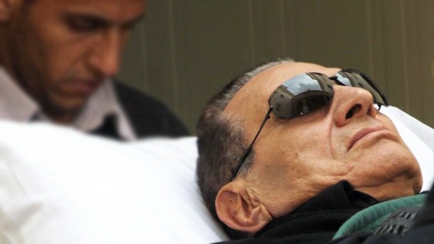 Hosni Mubarak cae en coma