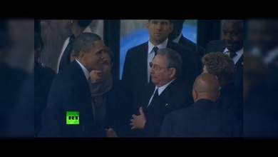 Histórico apretón de manos entre Barack Obama y Raúl Castro
