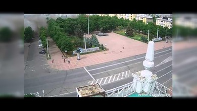 Un avión ucraniano bombardea la administración de Lugansk dejando víctimas mortales