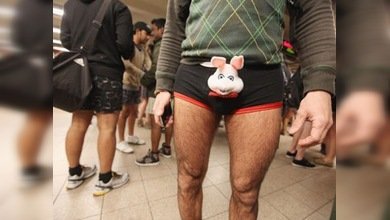 Los metros de medio mundo, invadidos por viajeros sin pantalones