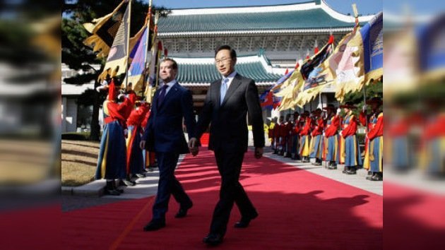 Medvédev refuerza los lazos con Corea del Sur durante su visita oficial