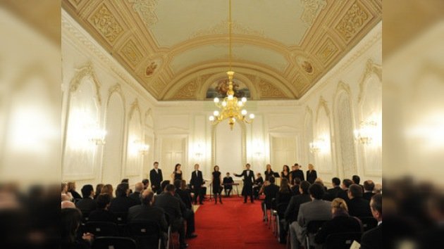 Primeros sonidos de música en el Teatro Bolshoi