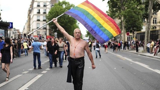 Francia: los homosexuales podrán casarse y adoptar hijos