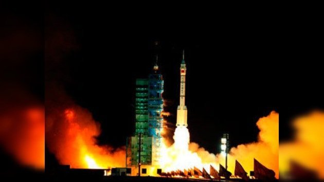 China lanza la primera nave para montar su futura estación orbital