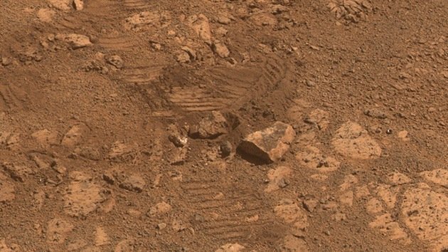 La NASA resuelve la procedencia de la enigmática roca fotografiada en Marte