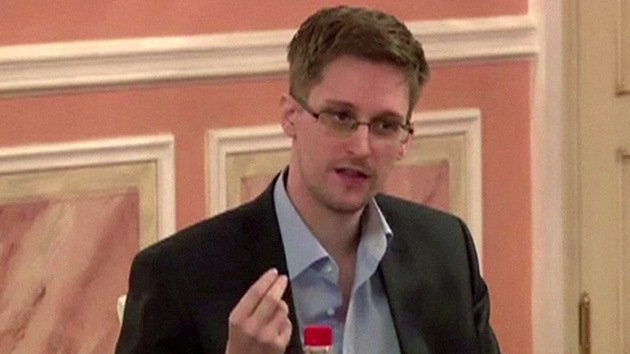 Snowden revelará más documentos para impedir "una guerra no específica" de EE.UU.