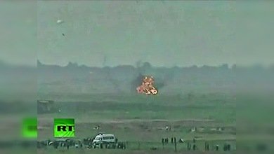 Piloto escapa de la muerte segundos antes de que se estrelle su avión