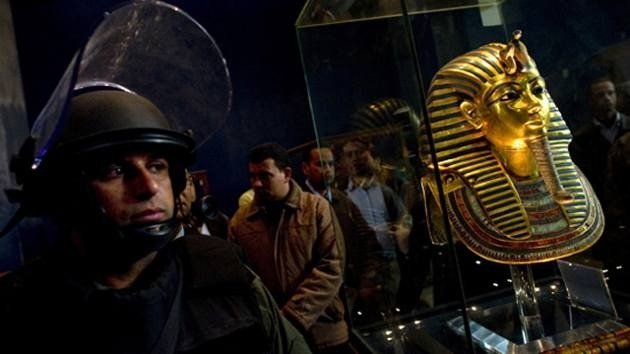 A Egipto le crecen los arqueólogos-pirata