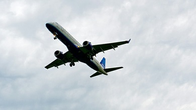 Expulsan de un avión a una pasajera por burlarse en un tuit del piloto