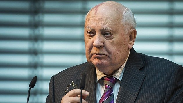 Gorbachov, desilusionado con Obama: "No puede terminar de una forma tan inepta"