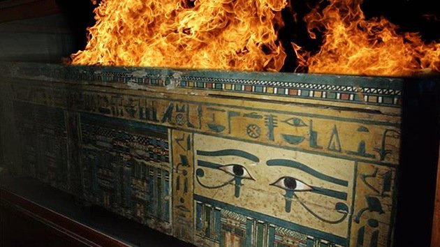 Las momias ya tiemblan: Un primer saqueo deja un museo de Egipto 'de una pieza'